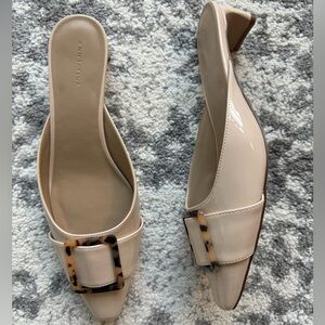 BRAND NEW!! Cream mule